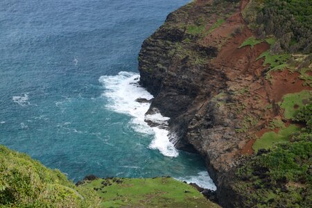 Coastline on the Kalalau trail in Kauai Hawaii