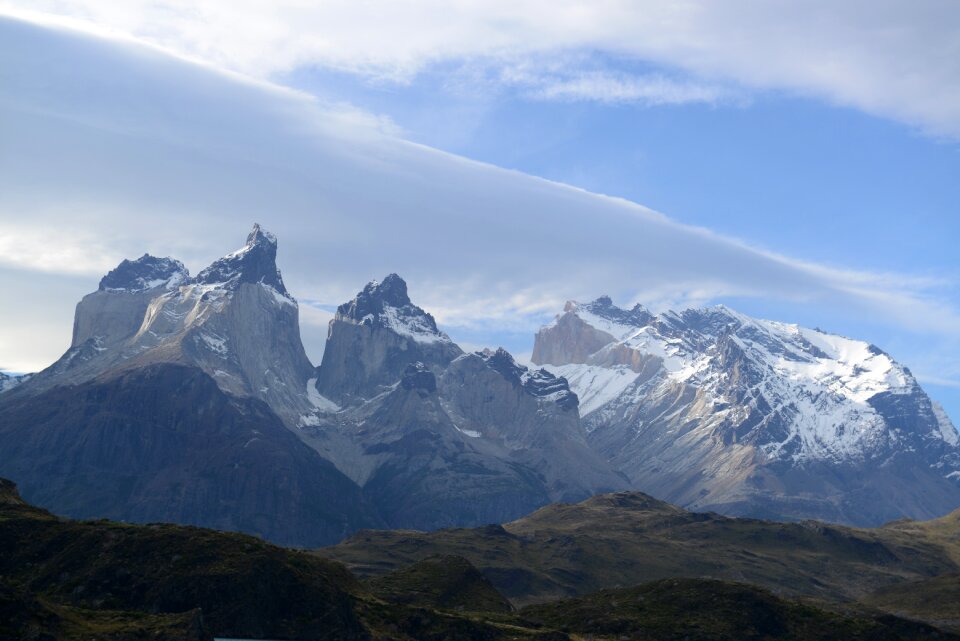 Majestic peaks of Los Kuernos over Lake Pehoe