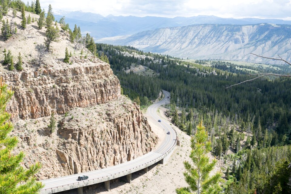 Grand Loop road in Golden Gate canyon near Bunsen Peak