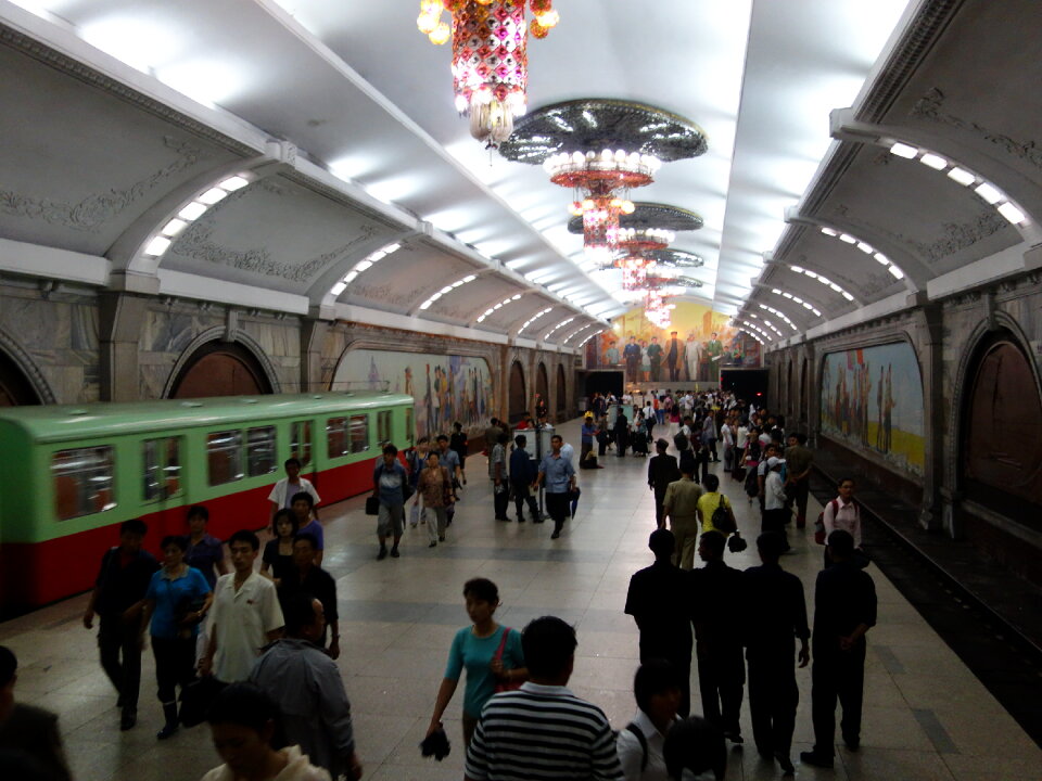 The Puhung subway station on a working day