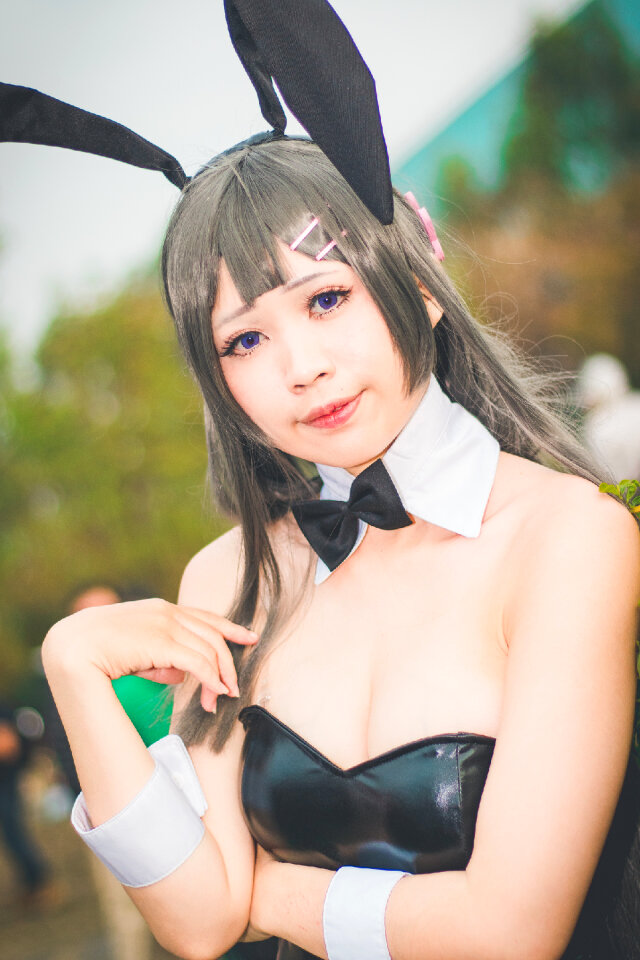 An unidentified Japanese anime cosplay pose
