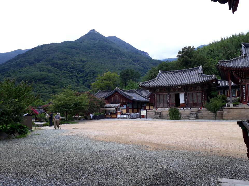 Pyochungsa Korean Buddhist temple in Miryang
