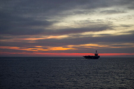 The Nimitz-class aircraft carrier USS George Washington