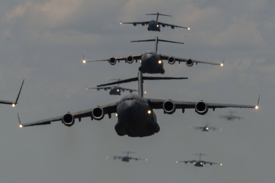 A multi-ship C-17 Globemaster III