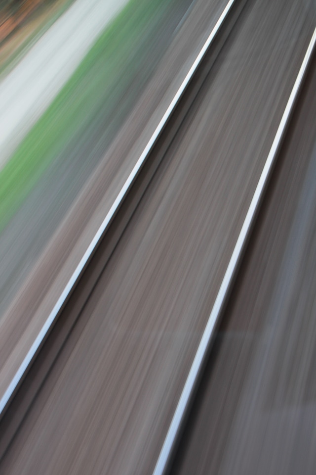 Speed track trains