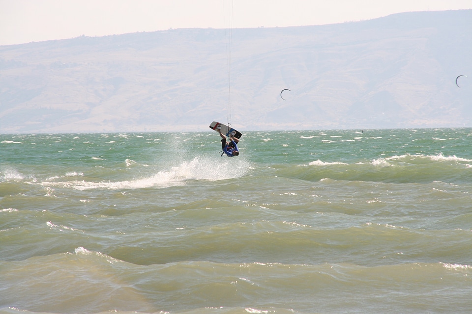 Watersports looping galilee