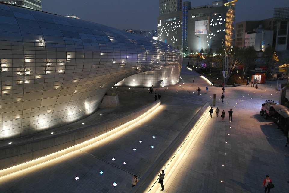 Night in the evening city