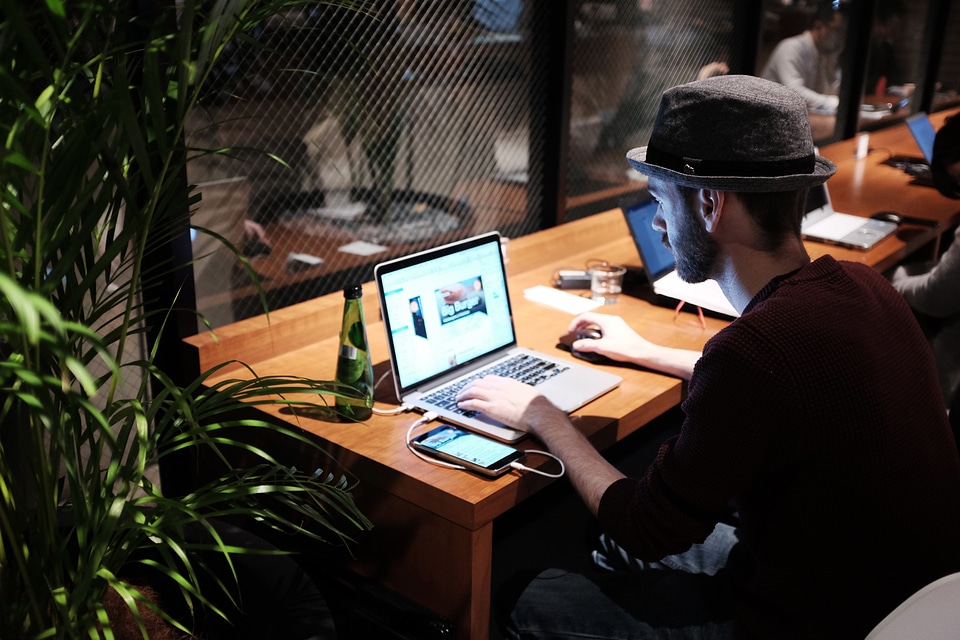 Man MacBook Desk Wood Hat