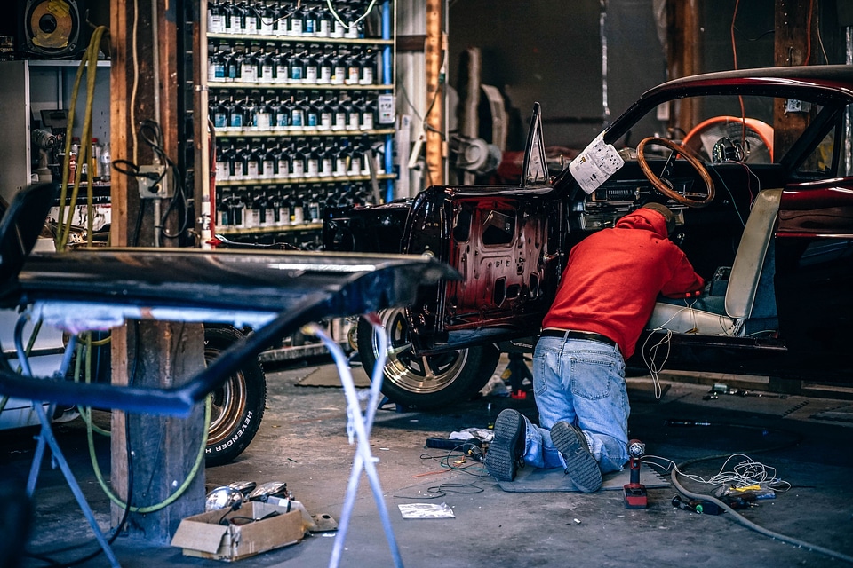 Mechanic Car Garage
