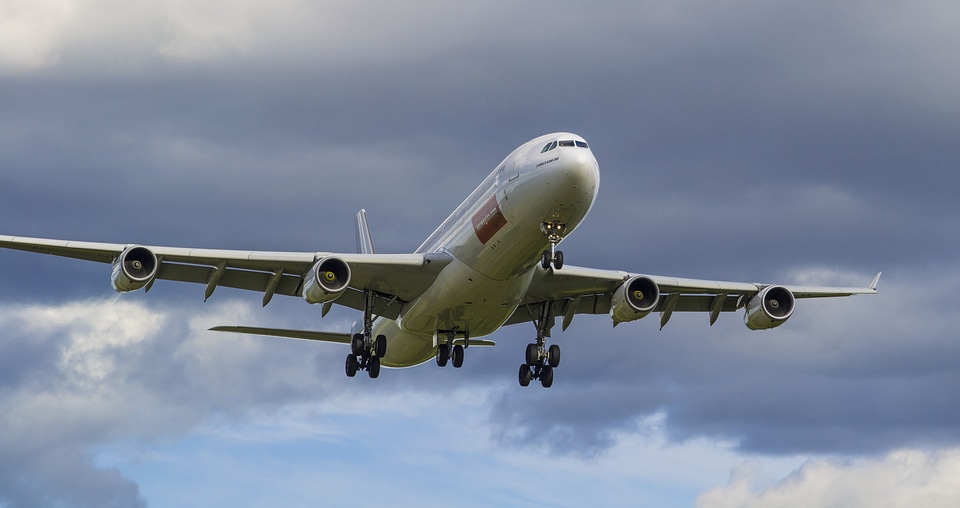 Airbus 340 cloud himmel