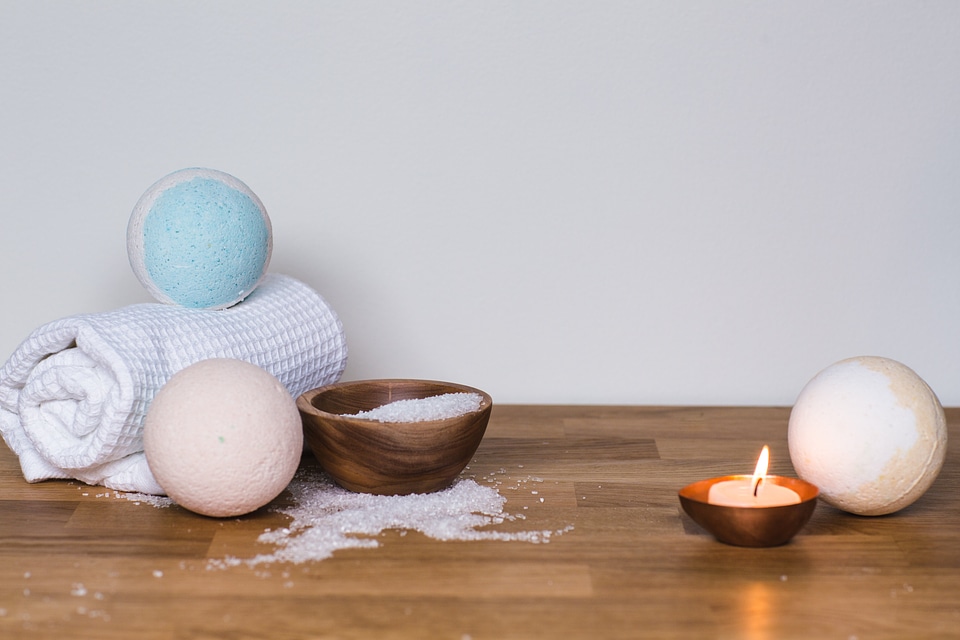 White Blue Bathbomb