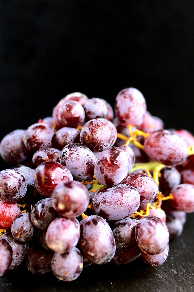 Grapes On Stem With Moisture