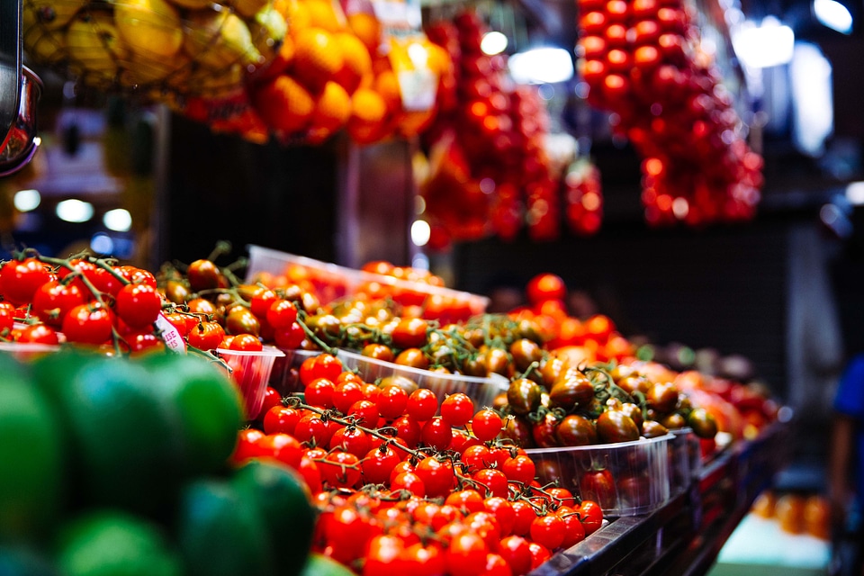 Fresh Tomato Market