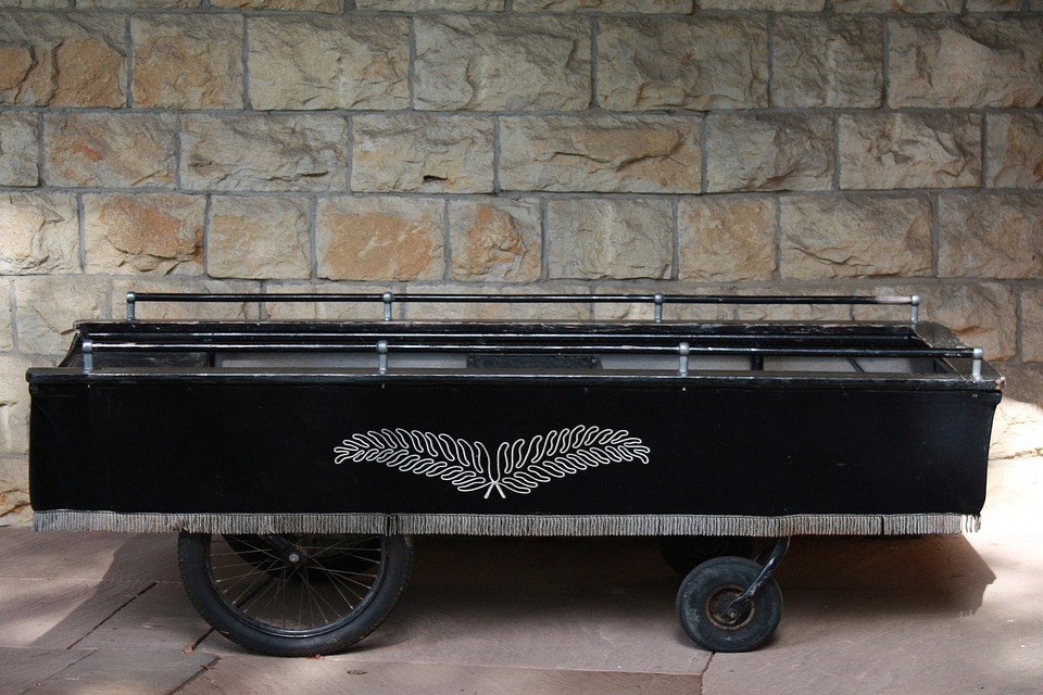 Funeral mourning resting place