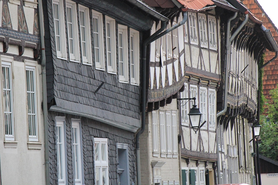 Crooked old houses in Werla