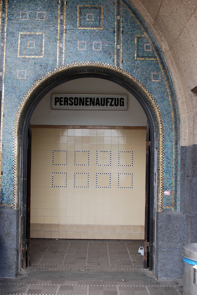 Entry to the old Elbe tunnel photo