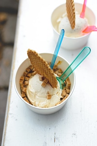 Vanilla ice cream outside