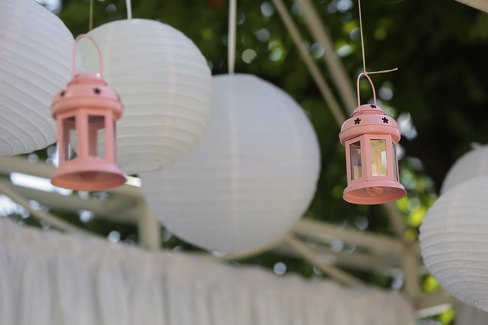 Lamp hanging nature