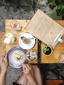 Iced coffee with matcha cake