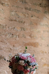 Bricks wall bouquet