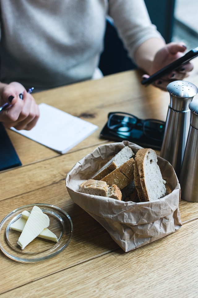 Freshly baked bread with butter starter