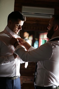 Helping friend knot