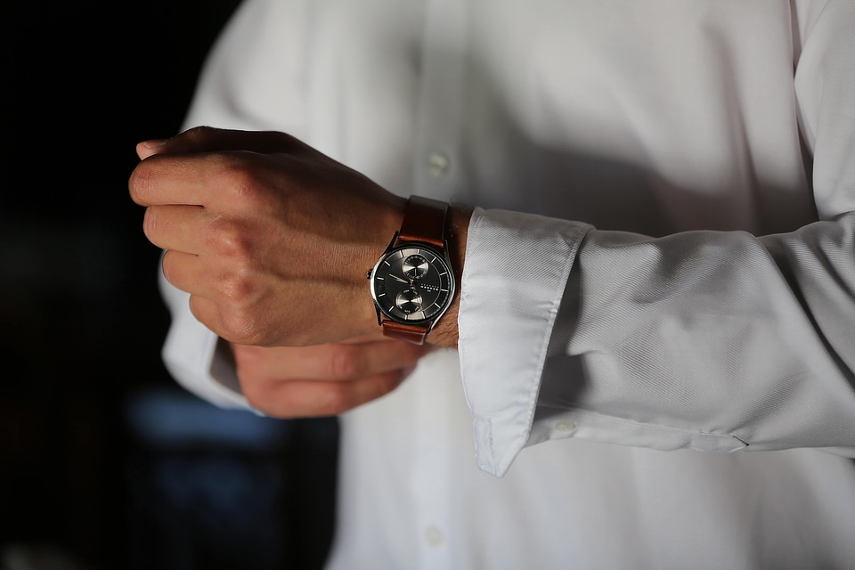 Time precision wristwatch