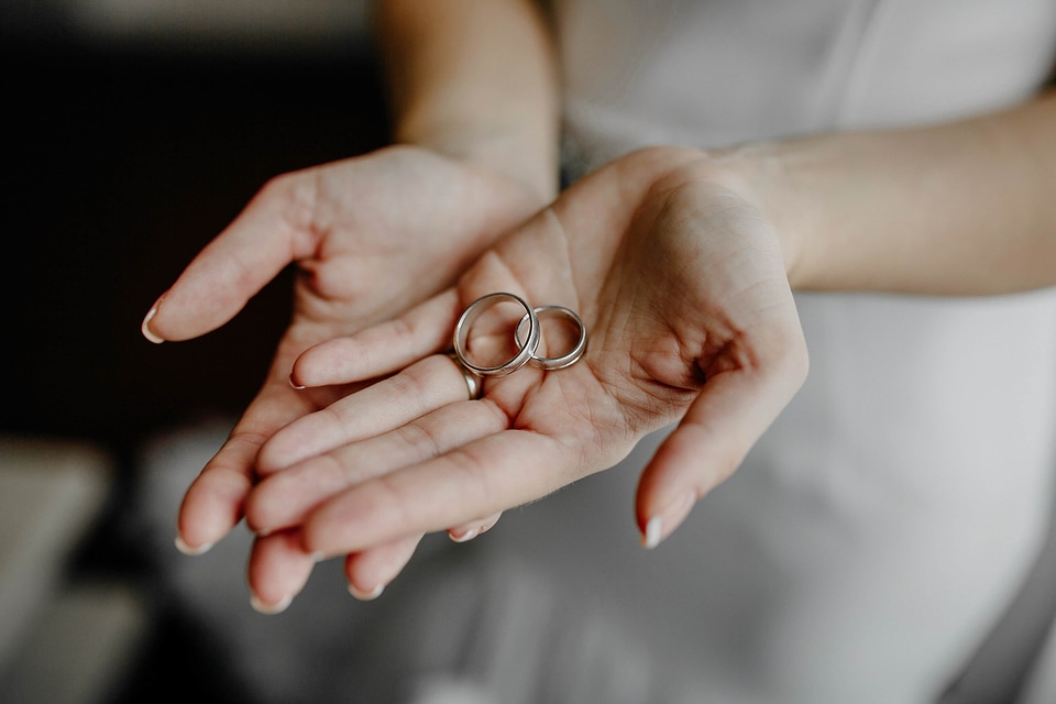 Pair gold wedding ring