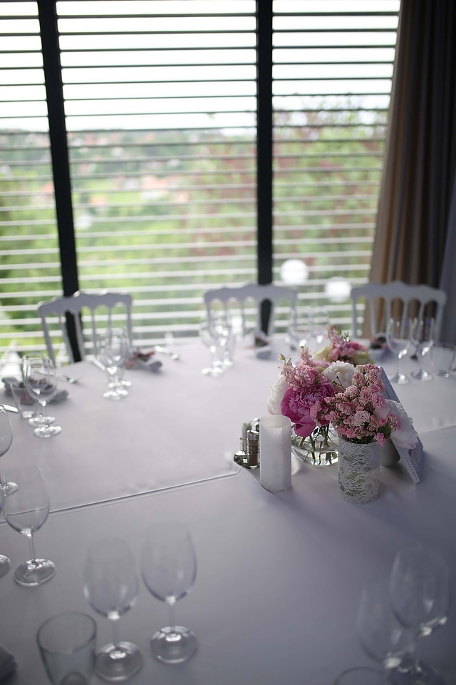 Furniture table tableware