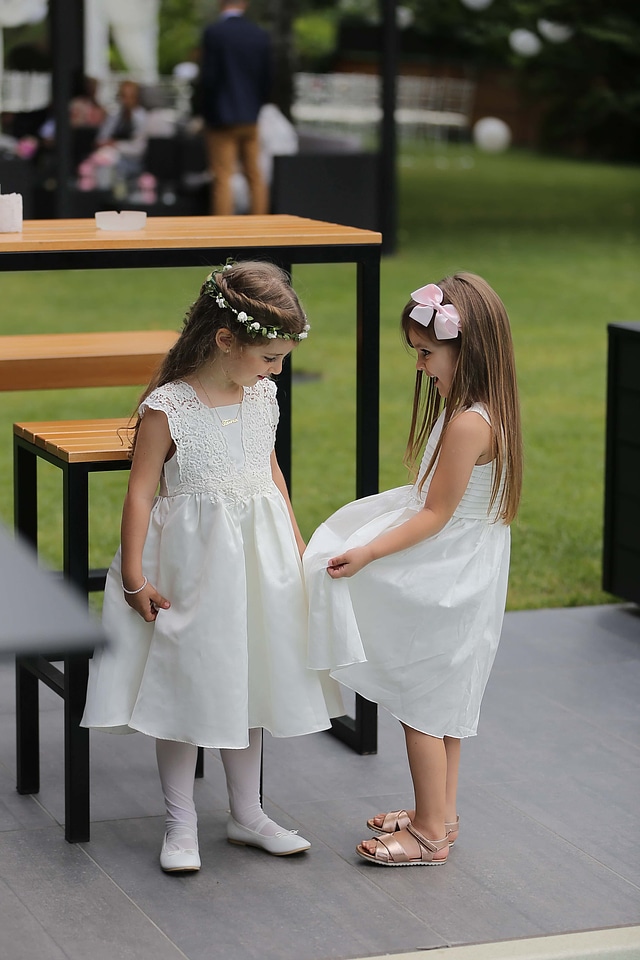 Pretty girlfriend children