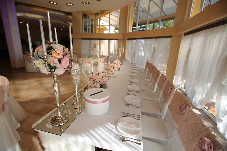 Hotel dining area wedding photo