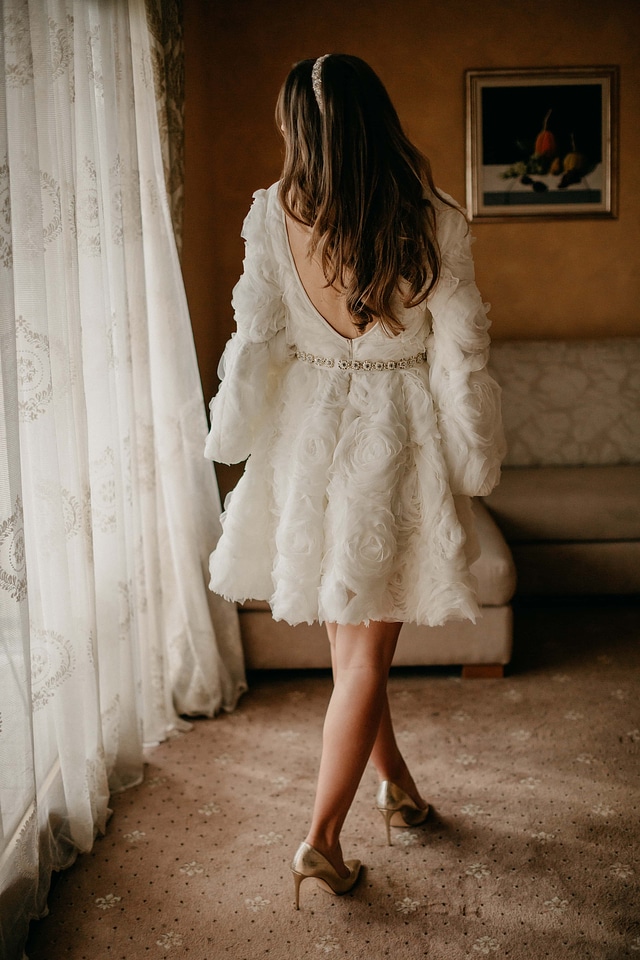 Pretty wedding dress salon