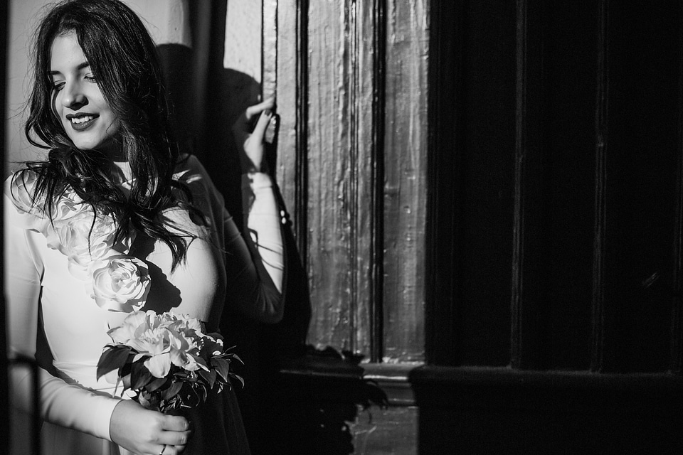 Posing bouquet pretty girl