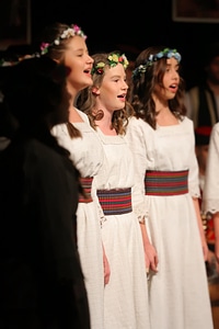 Chord singer girls