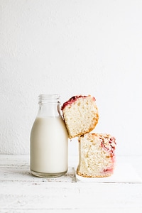 Homemade bun cake with glass of milk