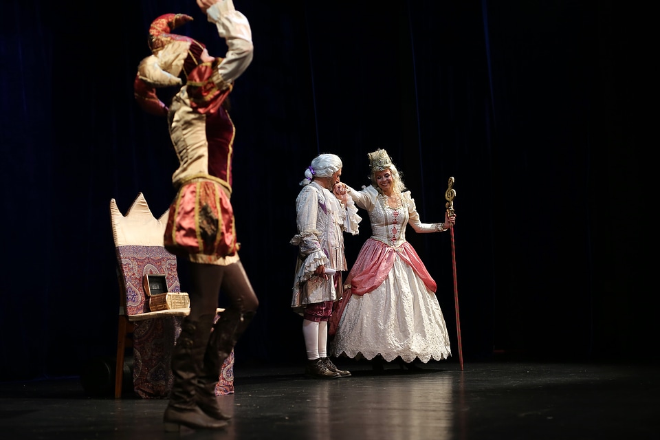Theatre opera queen