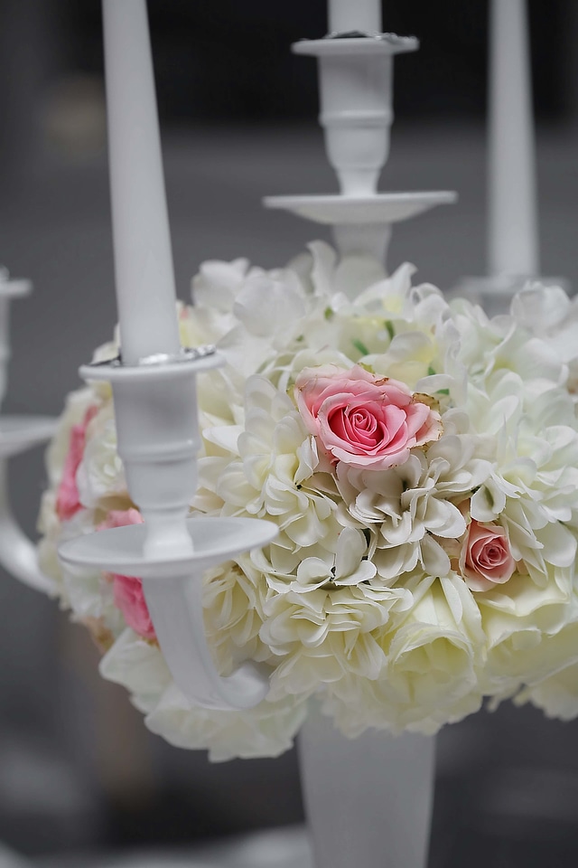 White Flower roses bouquet