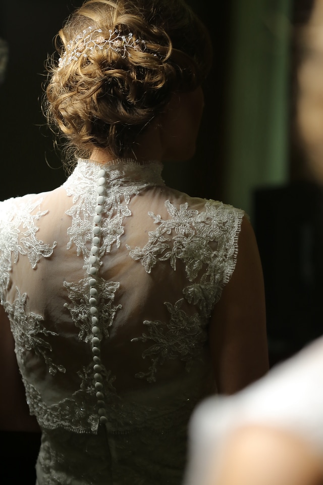 Hairstyle bride blonde hair