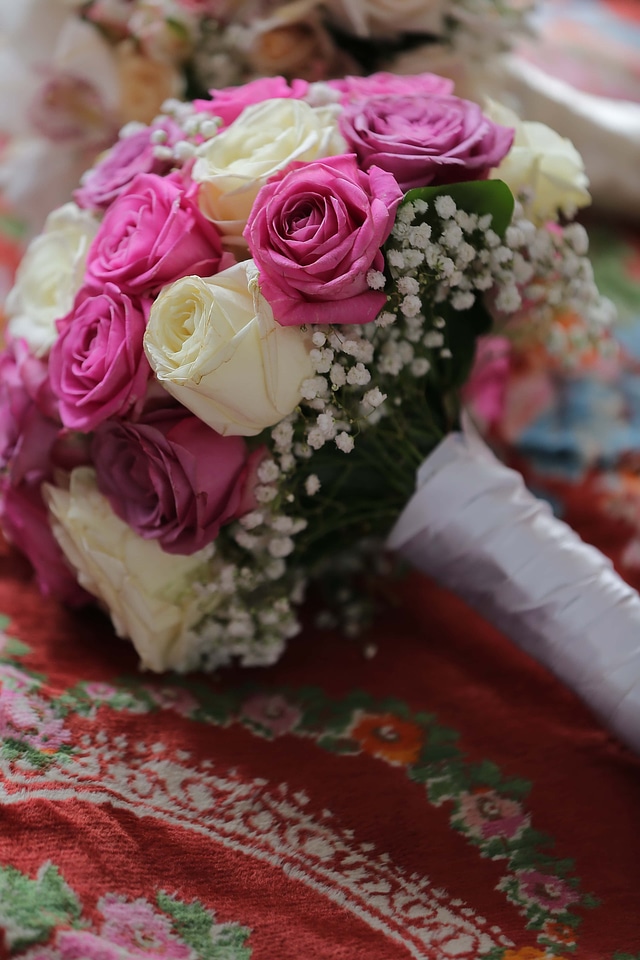 Nostalgia wedding bouquet colorful