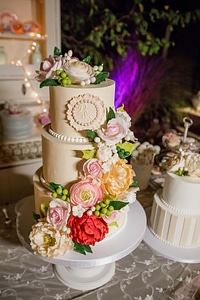 Wedding Cake decoration roses