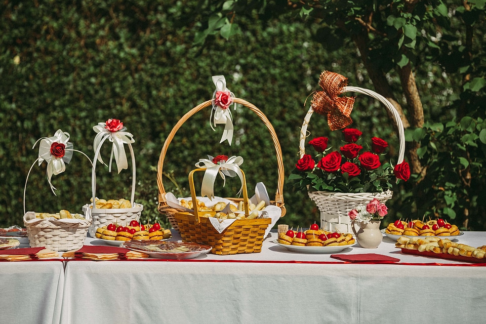 Picnic wicker basket table