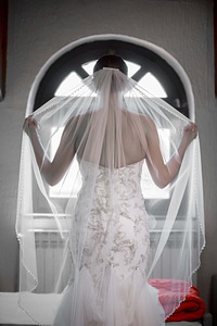 Shoulder bride veil photo