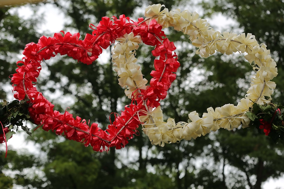 Decoration white red