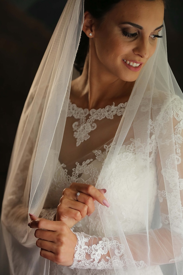 Bride pretty girl veil photo