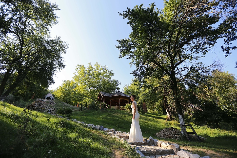 Bride pretty girl cottage