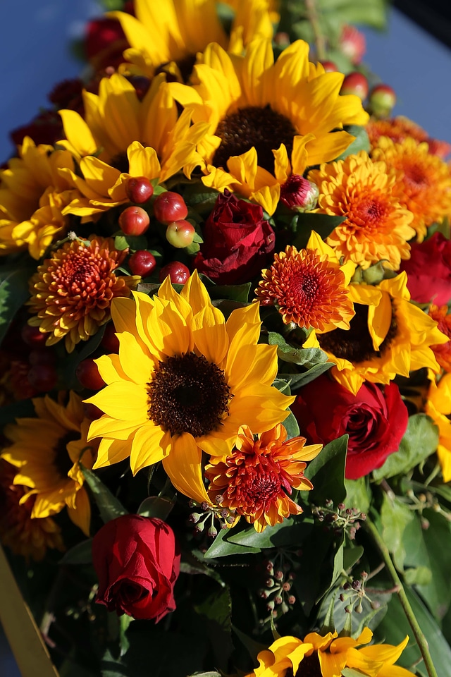 Sunflower bouquet arrangement