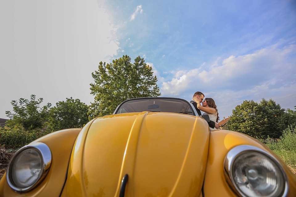 Oldtimer car romance
