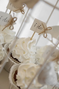 Cupcake wedding decoration photo
