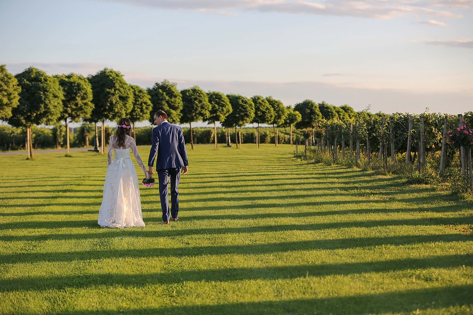 Gentleman lady vineyard