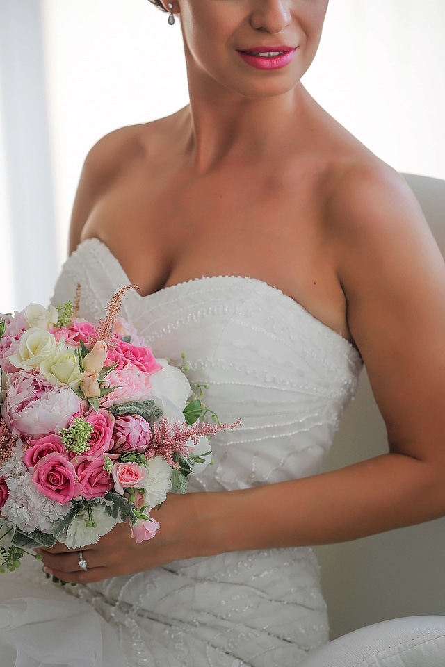 Bride wedding dress elegance
